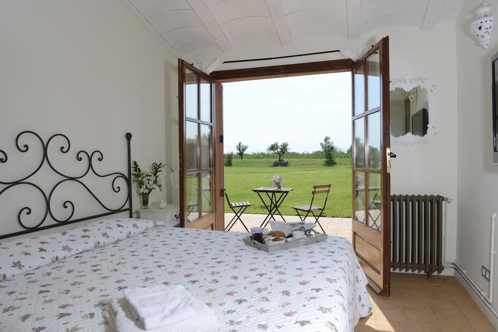 Mas Del Mar Guest House Sant Pere Pescador Room photo