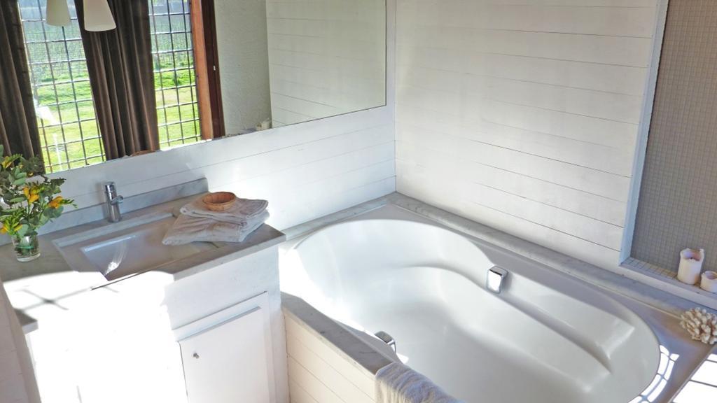 Mas Del Mar Guest House Sant Pere Pescador Room photo